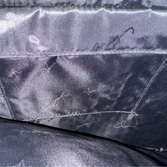 NWOT VERA BRADLEY BLACK/WHITE PADDED LAPTOP CASE WITH INTERIOR POCKET - Picture 4 of 4